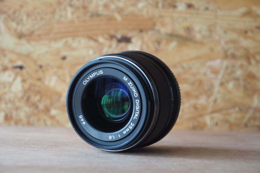 ごろごろ OLYMPUS 25mm F1.8 レンズ