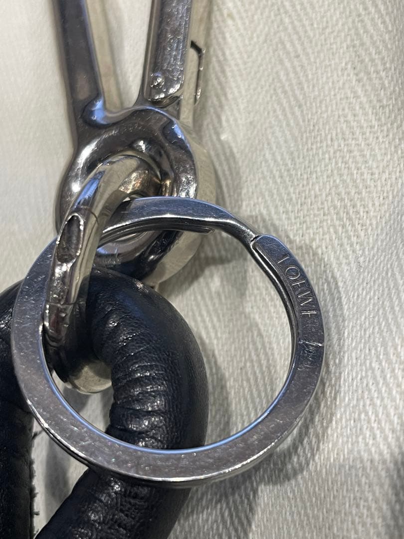 LOEWE ノットキーホルダー　ブラック