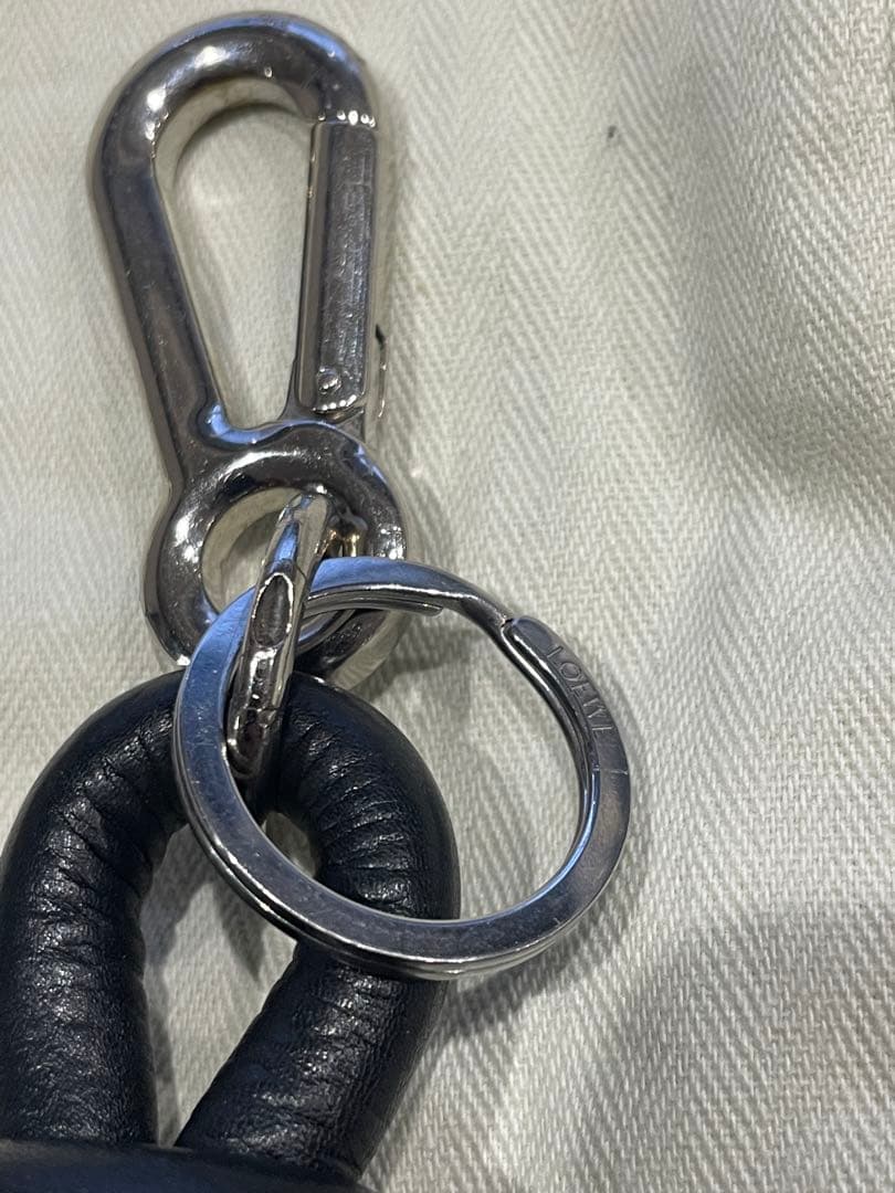 LOEWE ノットキーホルダー　ブラック