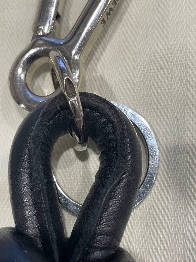 LOEWE ノットキーホルダー　ブラック