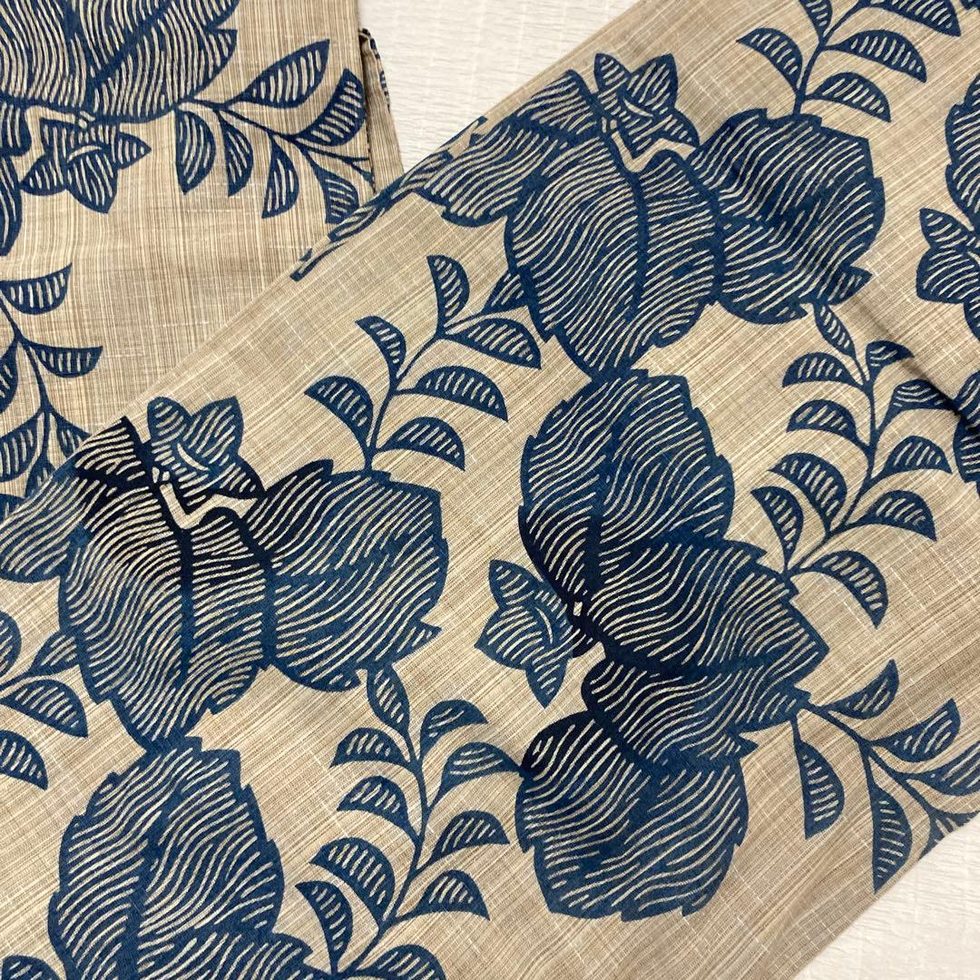 竺仙　　綿紬　綿１００% 花柄生地 ベージュ×ネイビー