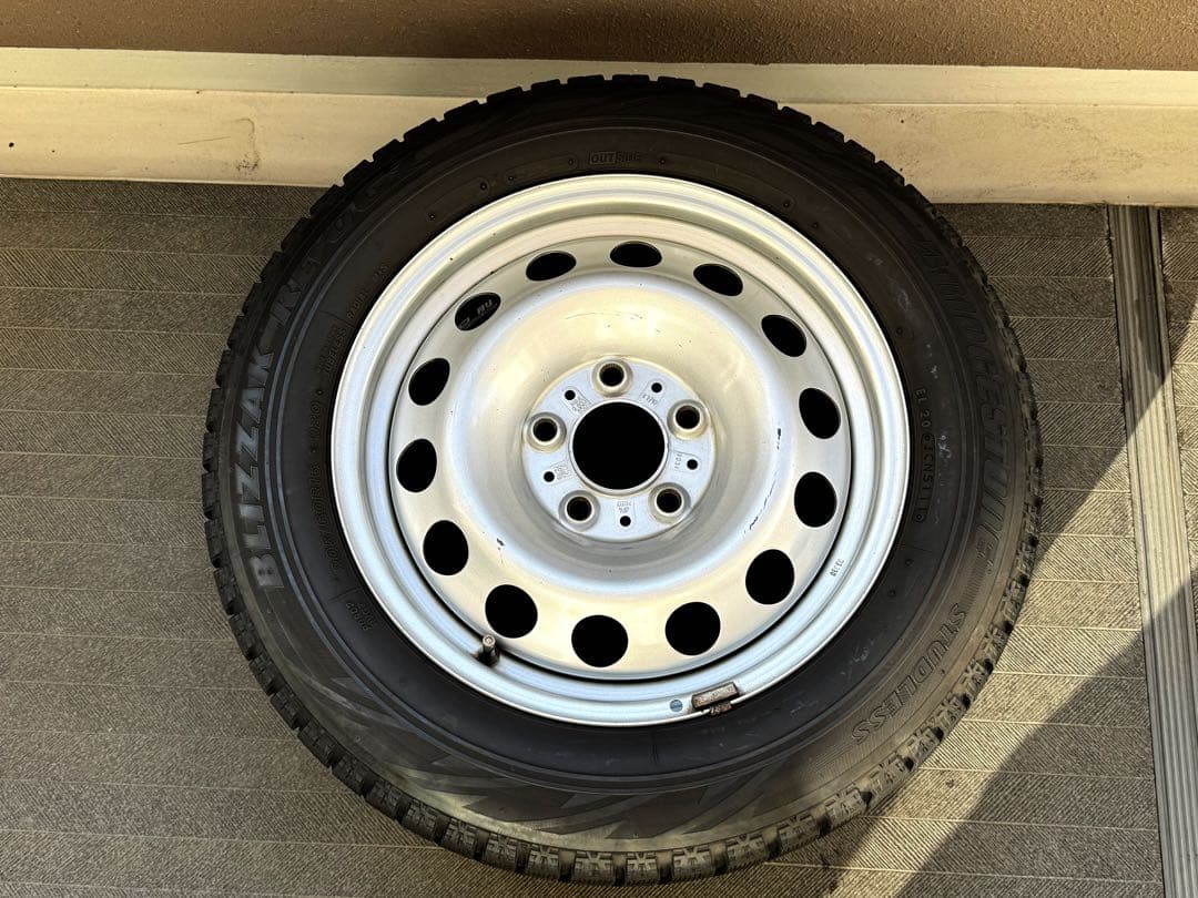 R60 ミニ クロスオーバー 16インチ 純正スチールホイール + スタッドレス