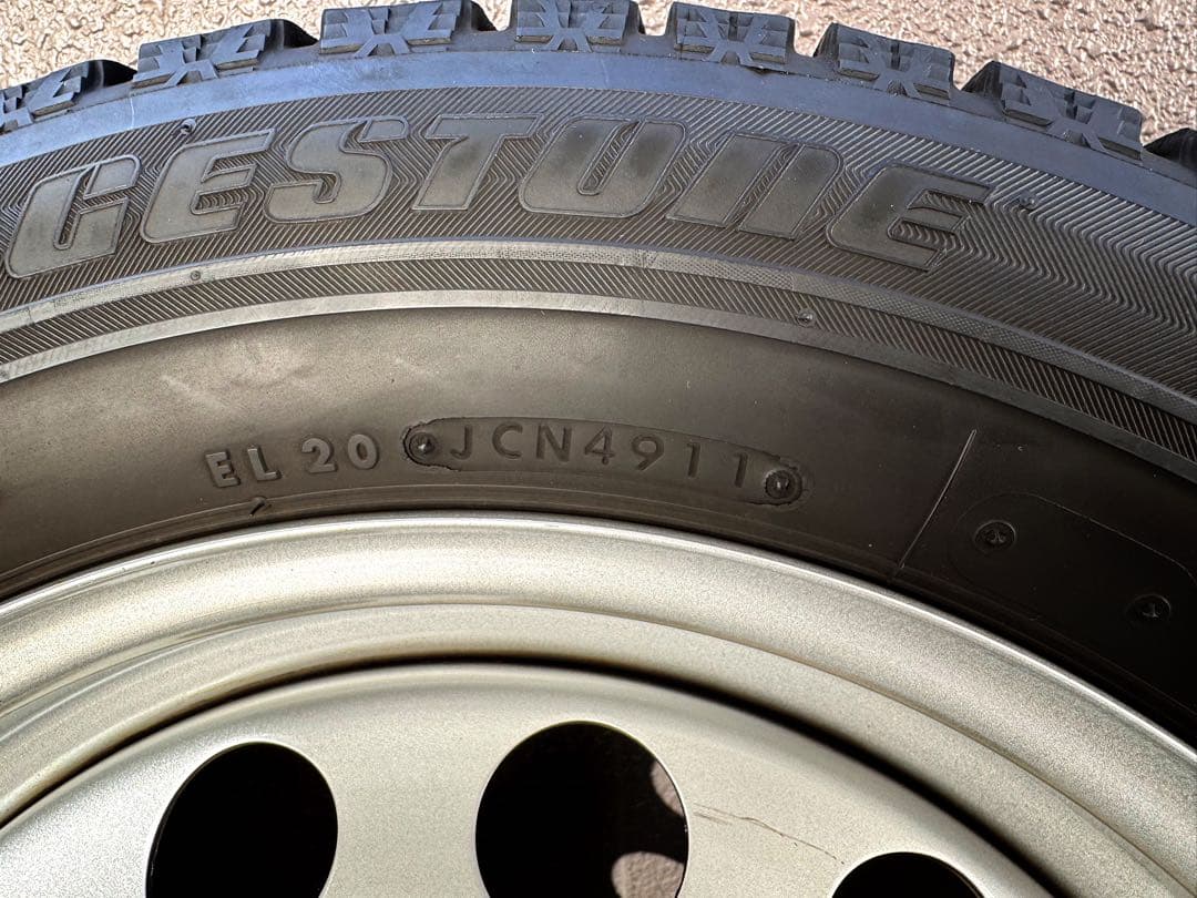 R60 ミニ クロスオーバー 16インチ 純正スチールホイール + スタッドレス