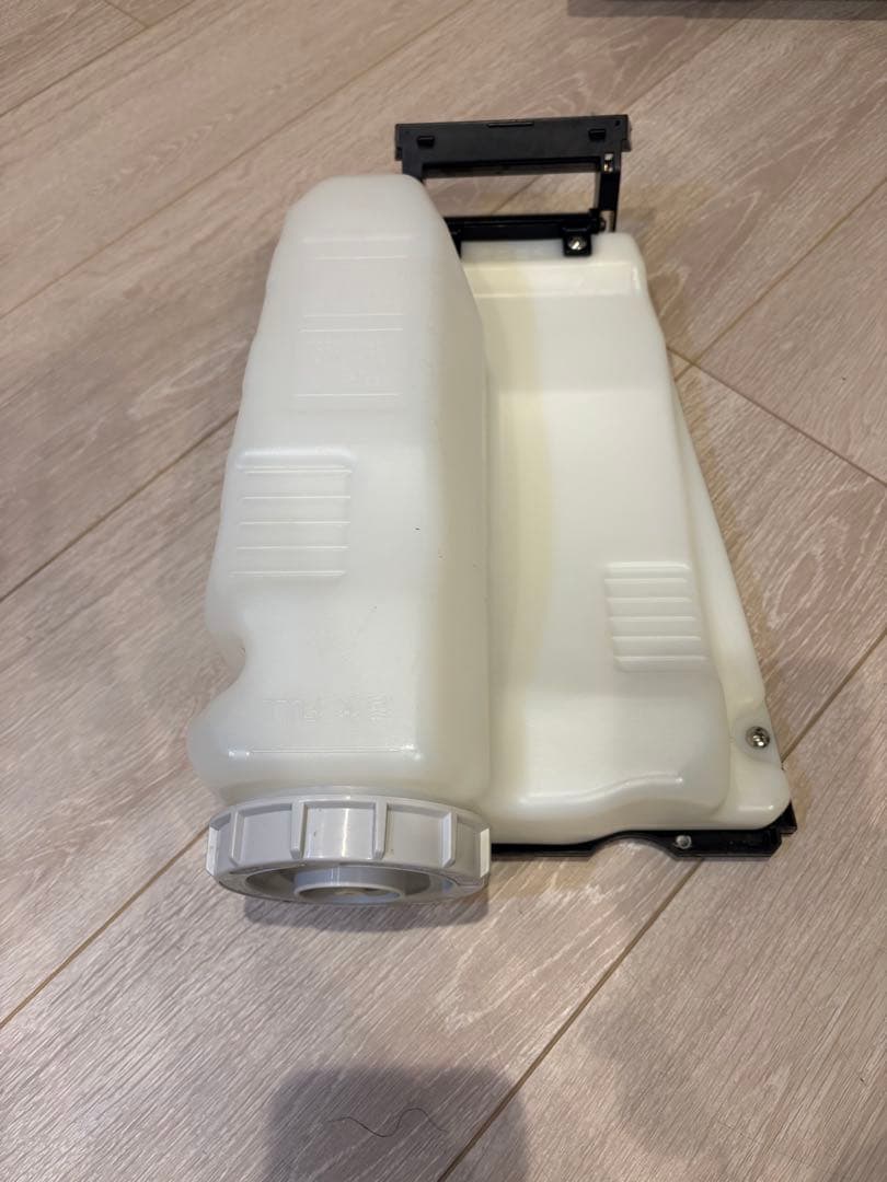 【SHARP】 除湿加湿空気清浄機 プラズマクラスター　KC-HD70-W