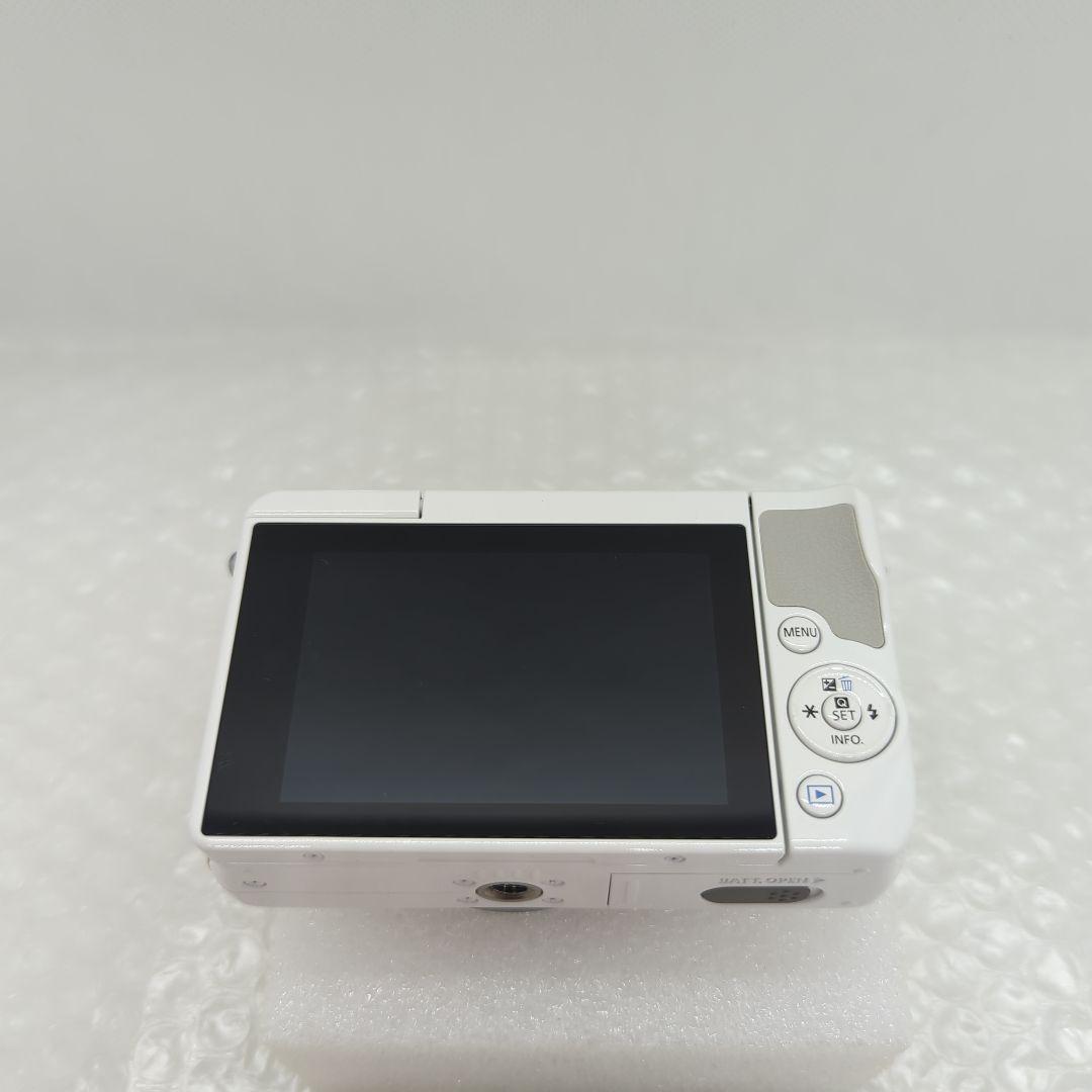 【美品】Canon EOS M10 ダブルズームキット ホワイト ミラーレス一眼