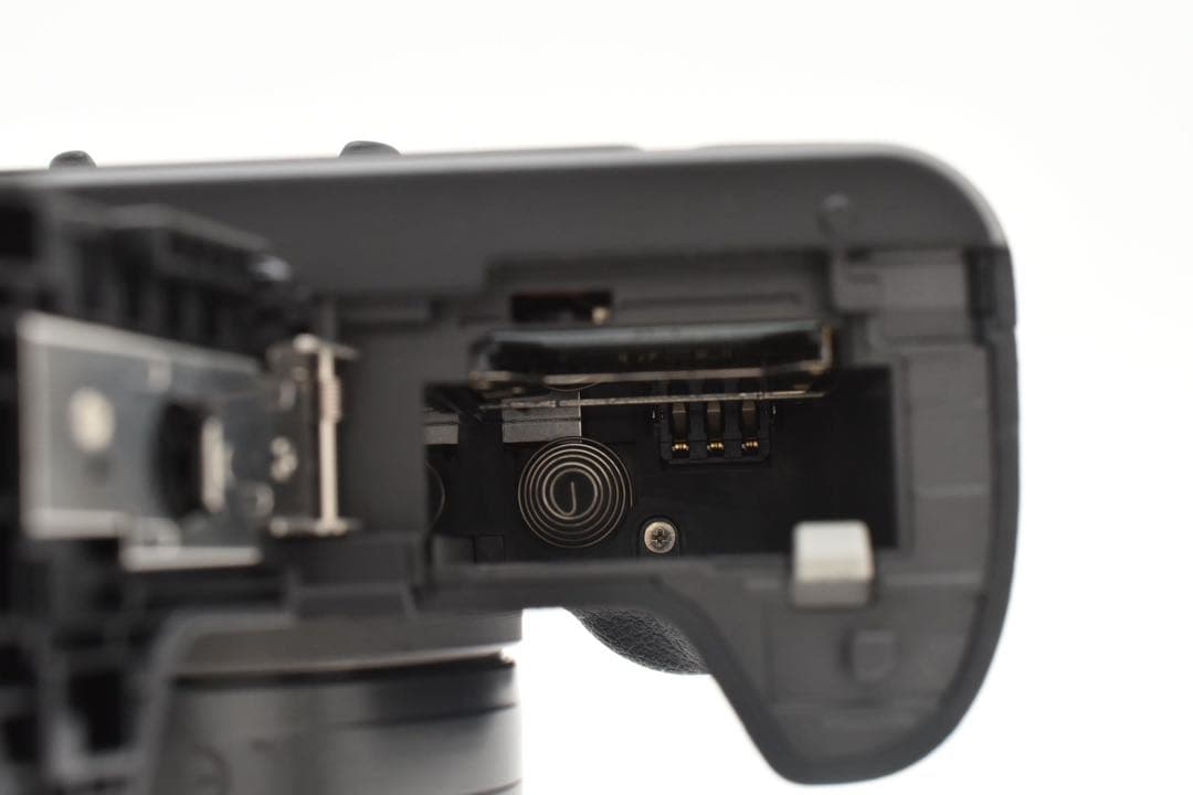 キヤノン CANON EOS KISS M 15-45mm IS STM