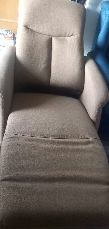 送料込　ニトリ　 電動リクライニングチェア　コンフェBR(１人掛け用) 中古美品