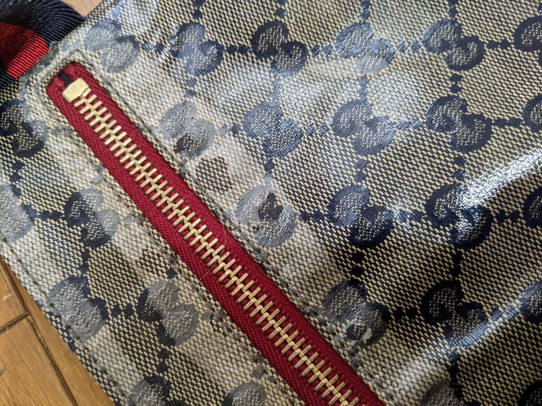 Gucci GGパターン ボディバッグ　ウエストポーチ
