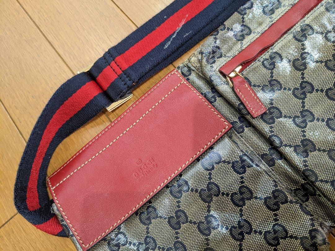 Gucci GGパターン ボディバッグ　ウエストポーチ
