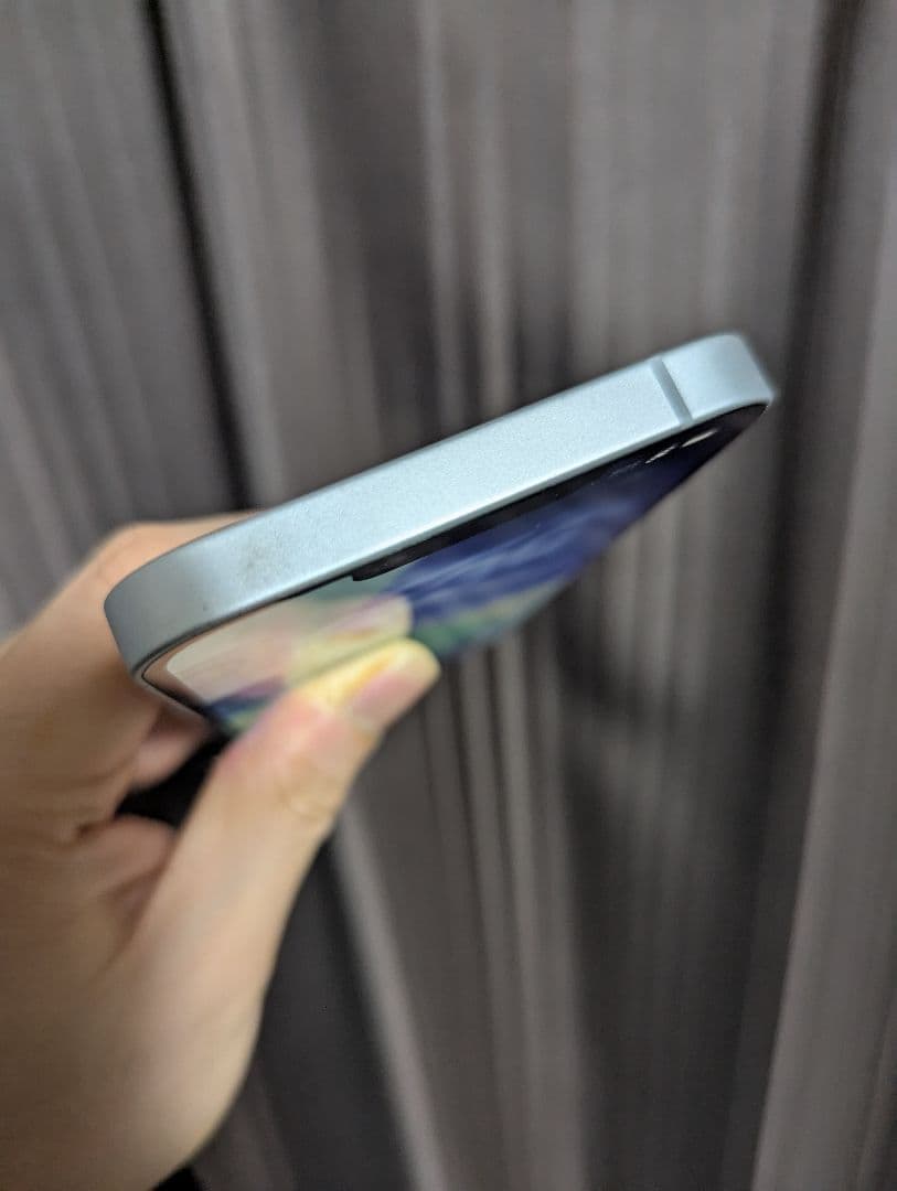 美品 iPhone 16e 128GB