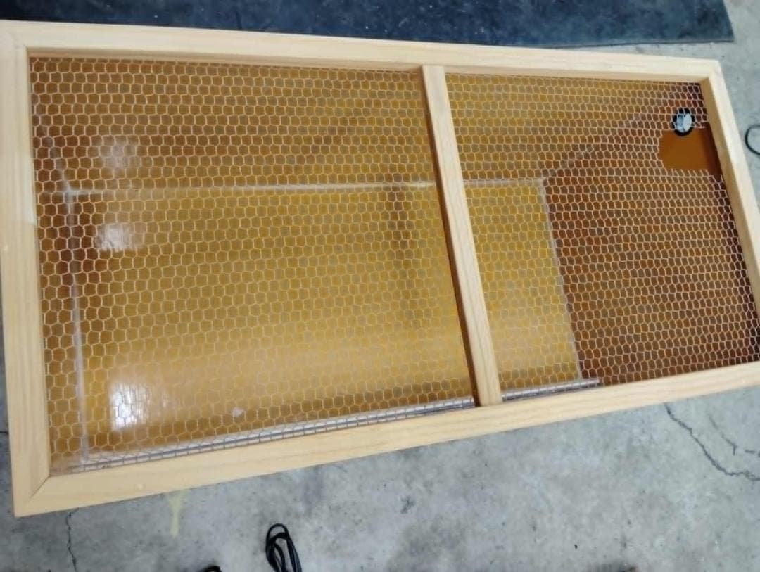 ト*ロ様 爬虫類、小動物用ケース＆ライト・ヒーターなど　900x45x46　コル