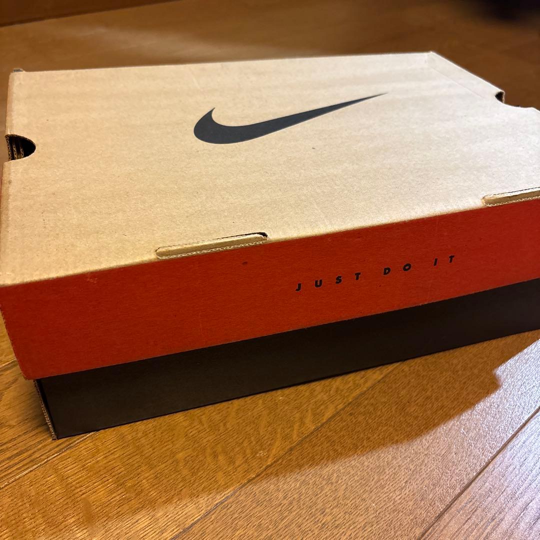 NIKE Air Jordan 11 Retro “BRED”