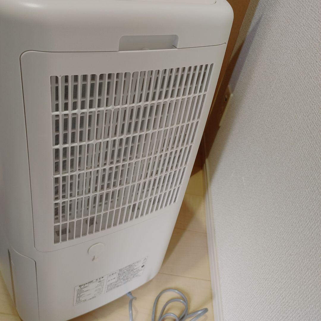 ❤*︎様 SHARP CV-R120-W 除湿機 ホワイト 箱付き