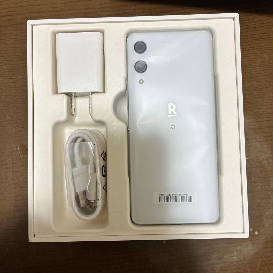 未使用　Rakuten Hand P710 ホワイト