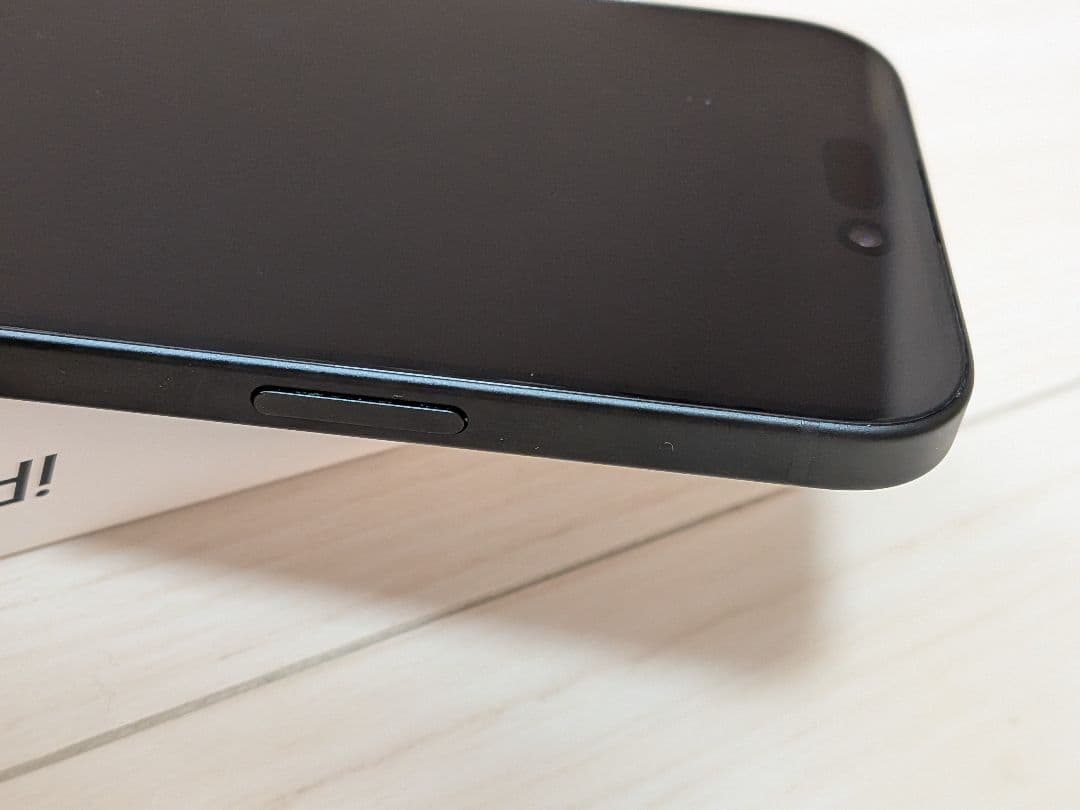 【最終値下げ！】iPhone 15本体 保護フィルム(新品)付き