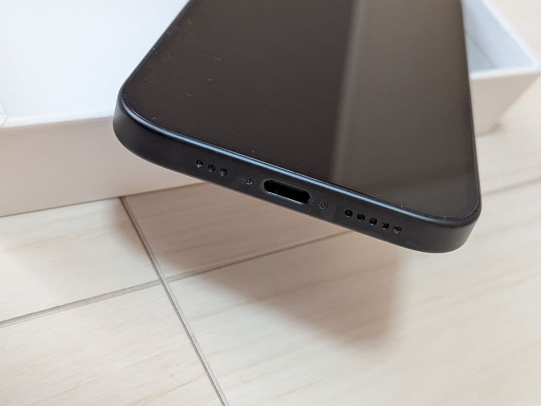 【最終値下げ！】iPhone 15本体 保護フィルム(新品)付き