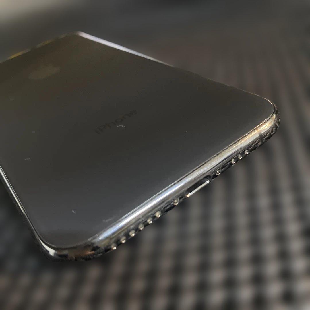 N75 iPhone Xs 64GB SIMフリー スペースグレー