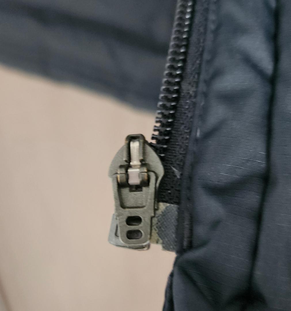 マラドーナメッシ ナイキ マンチェスターユナイテッド ダウンジャケット