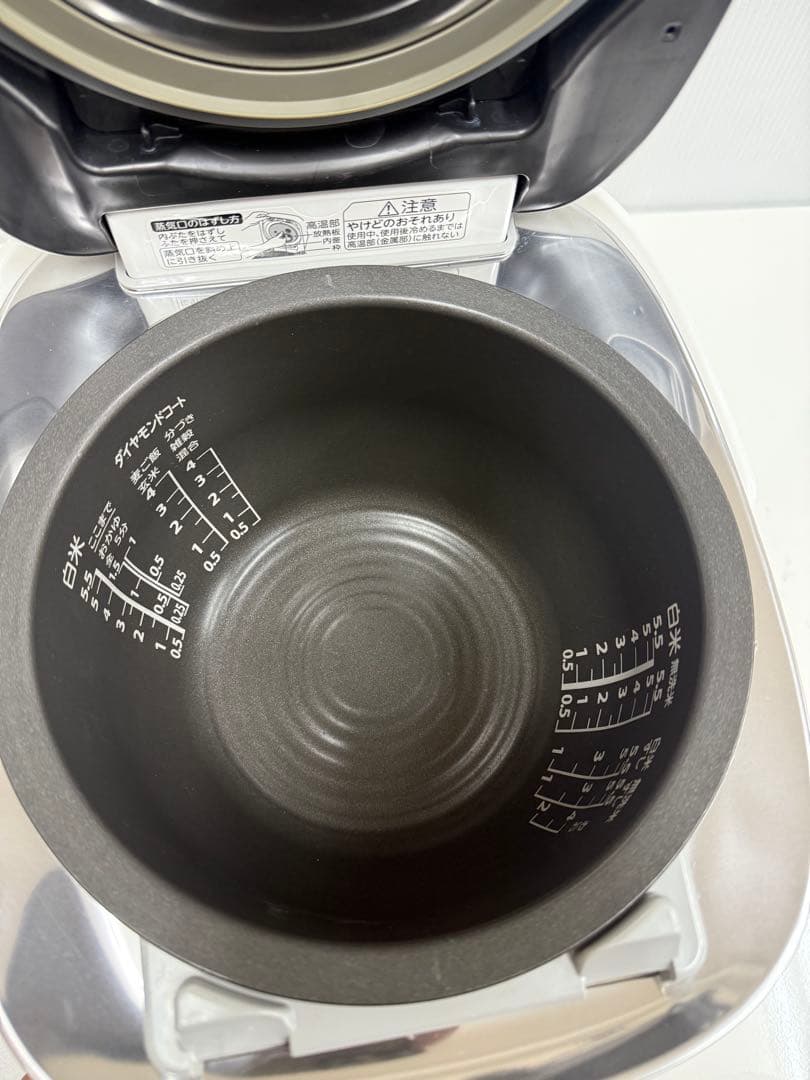 真空圧力IH TOSHIBA RC-10VST 2022年製