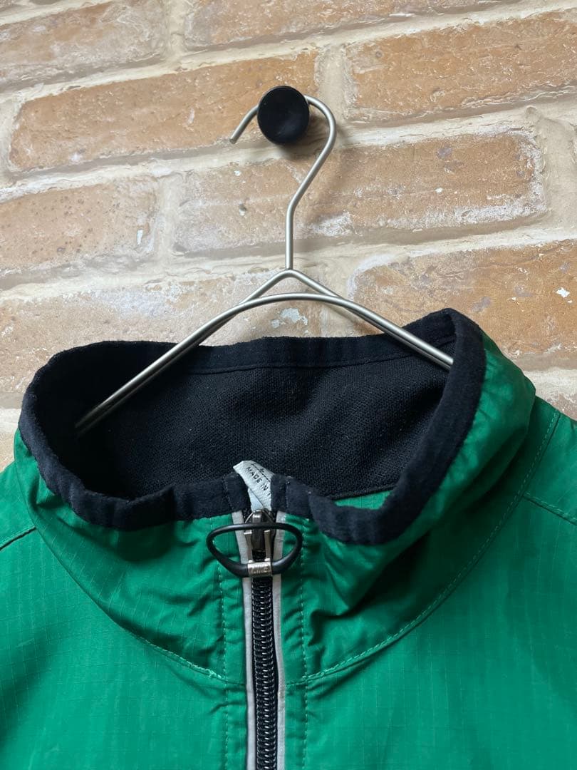 90s NIKE ナイキ　ナイロンベスト　ベスト　刺繍　スウォッシュ　緑　y2k