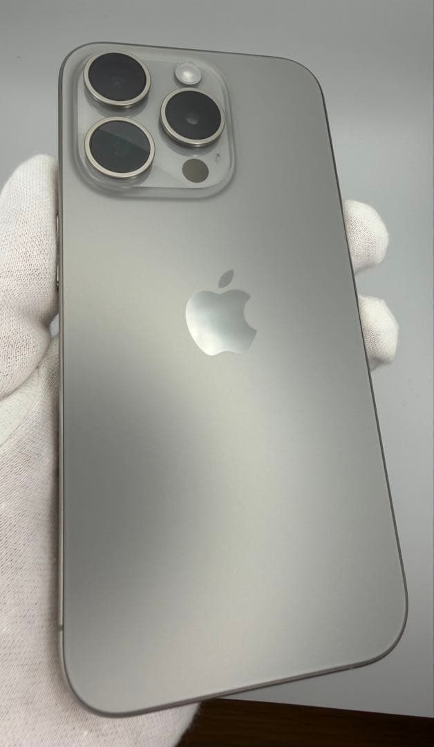 【極美品】iPhone16 Pro 1TB デザートチタニウムSIMフリー