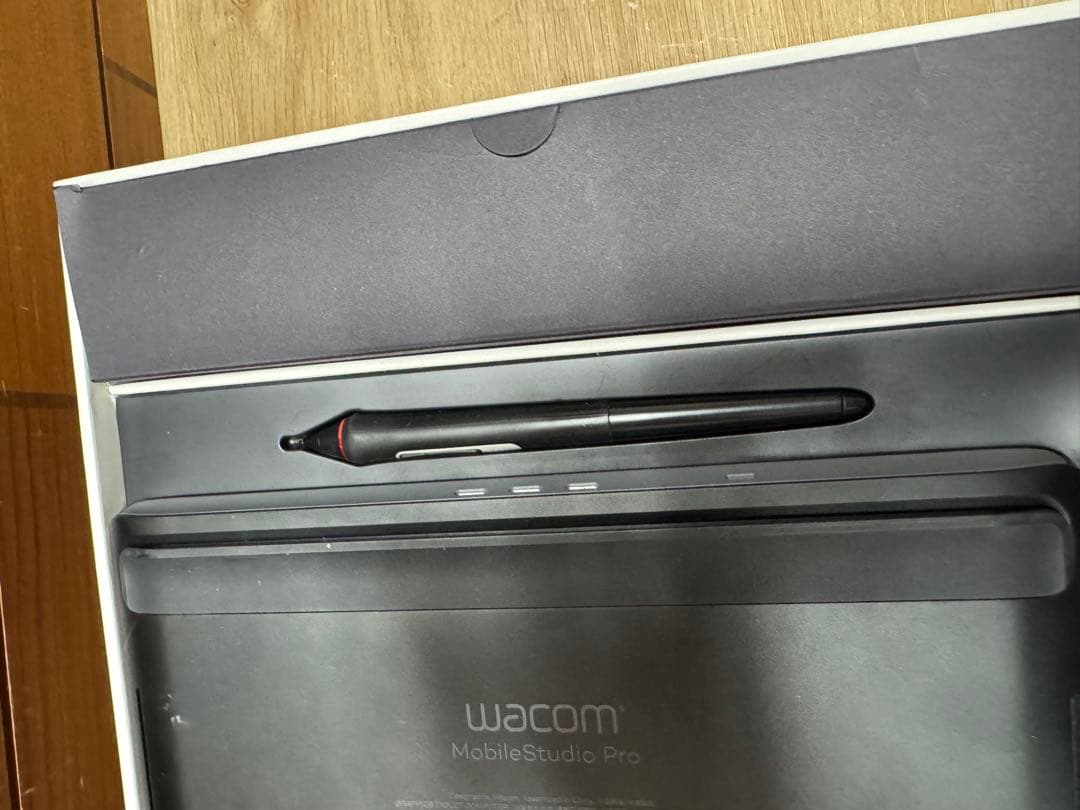 液タブ・ペンタブ Wacom Mobile Studio Pro 16