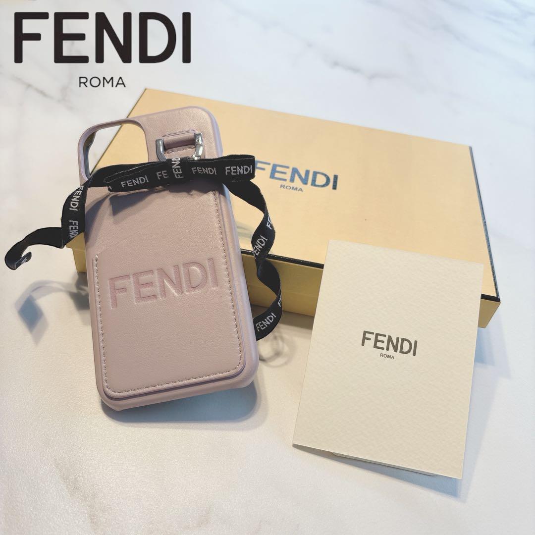 極美品［正規品］FENDI フェンディ　iPhone 15 レザーケース ピンク