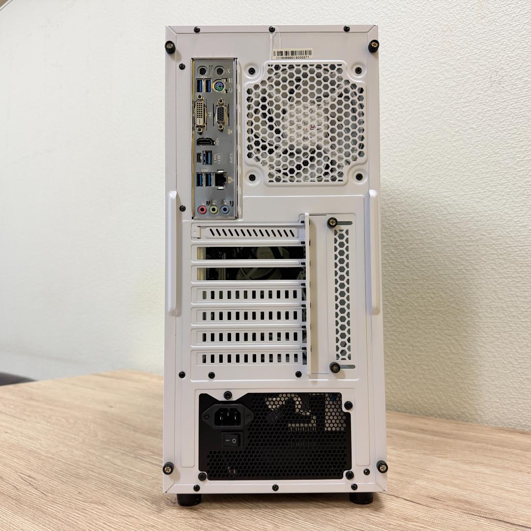 特価 ミドルタワーPC i7-7700K/SSD 256GB/HDD 500GB