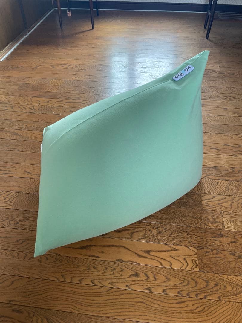 Yogiboo Mini ミントグリーン 三角形ビーズクッション