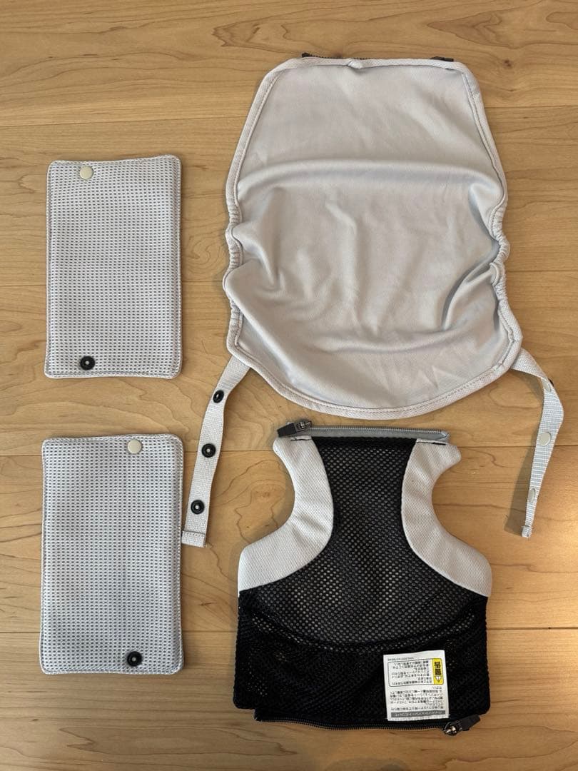 アップリカ ラクリス ホワイトアッシュ 抱っこ紐