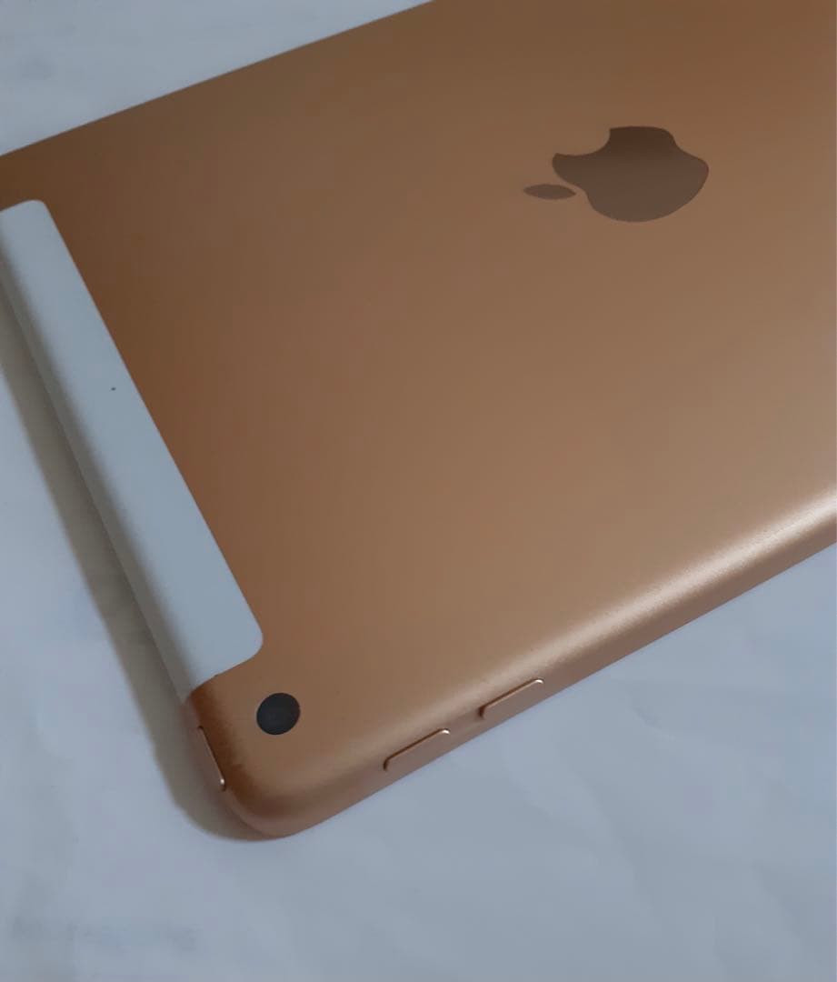 iPad6 第六世代 128GB ゴールド Wi-Fi + cellular