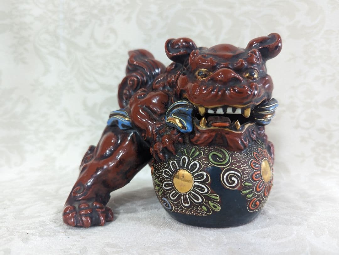 【九谷焼】運気上昇　金彩 玉乗り 駒 獅子 狛犬 開運 縁起物 置物