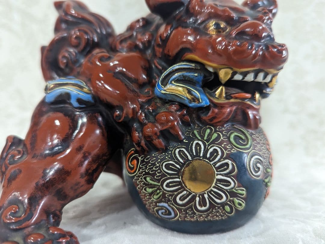 【九谷焼】運気上昇　金彩 玉乗り 駒 獅子 狛犬 開運 縁起物 置物