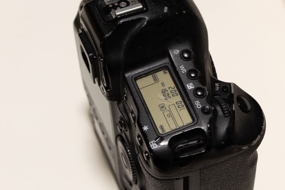 Canon EOS-1D X 本体 バッテリー 充電器　おまけ