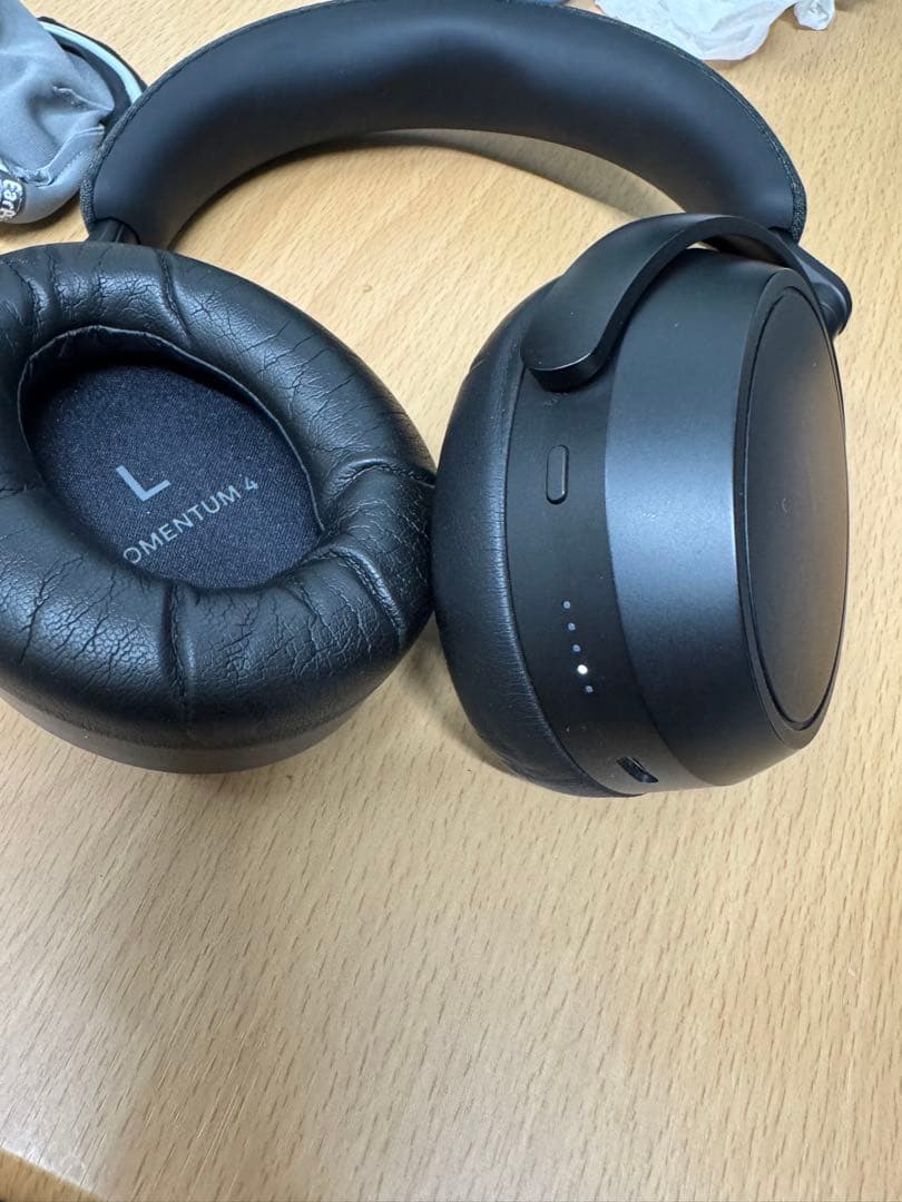 ヘッドホン sennheiser momentum4