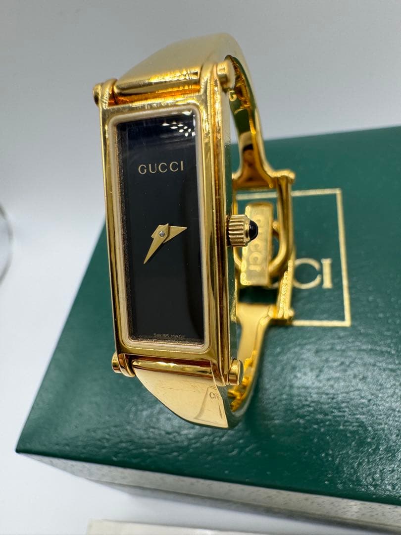 ブルドーザー様 電池交換済み【新同】GUCCIレディースゴールド/ブラック稼働品