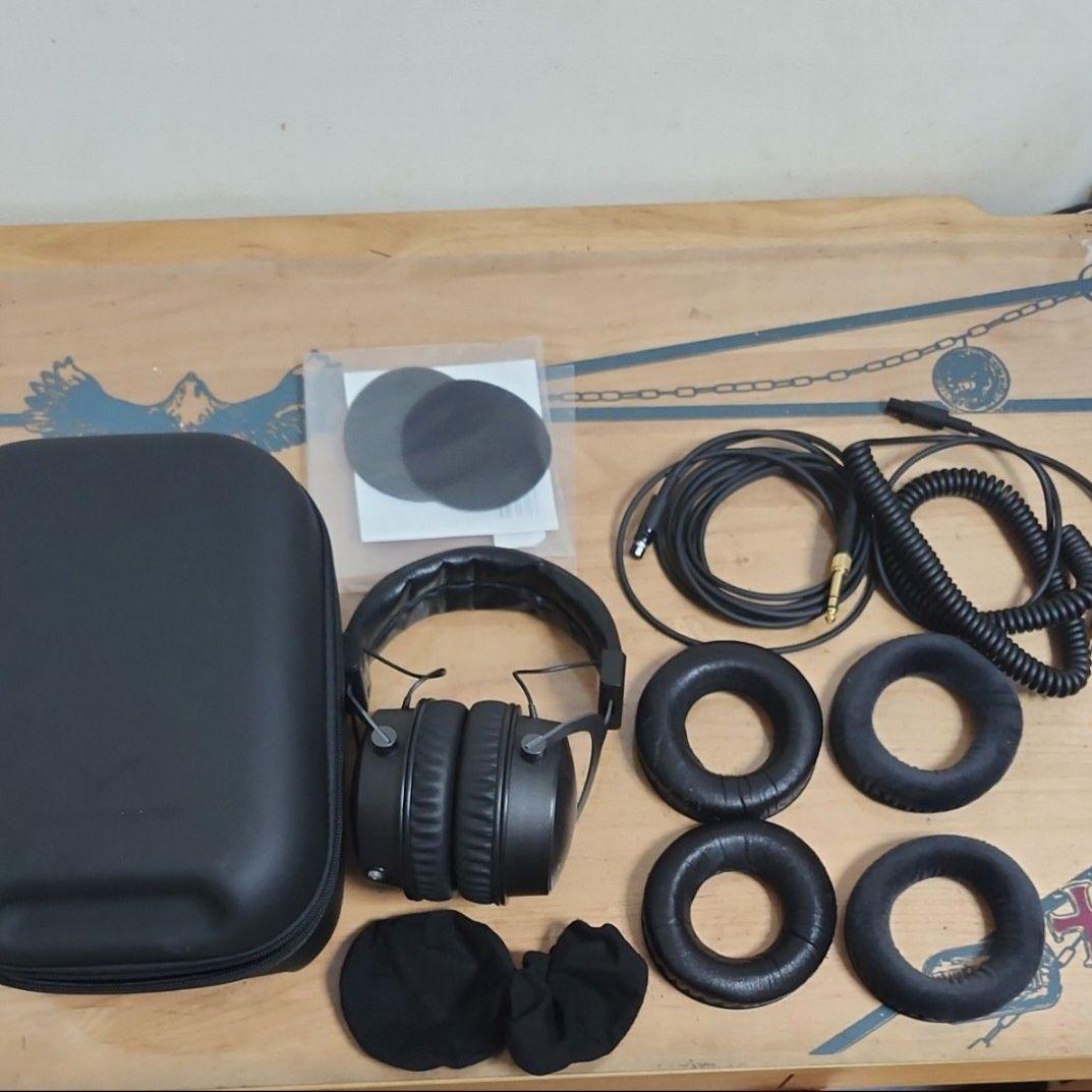 Beyerdynamic DT1770PRO　イヤーパット交換済み　値下げ不可