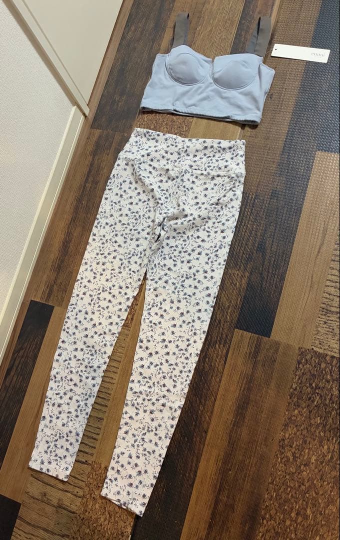 美品　エミヨガ　ヨガウェア　水色×モカ　サイズ1 M相当