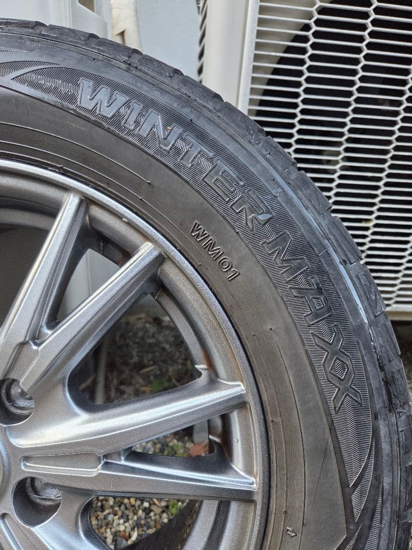 DUNLOP WINTER MAXX 195/65R15 スタッドレスタイヤ