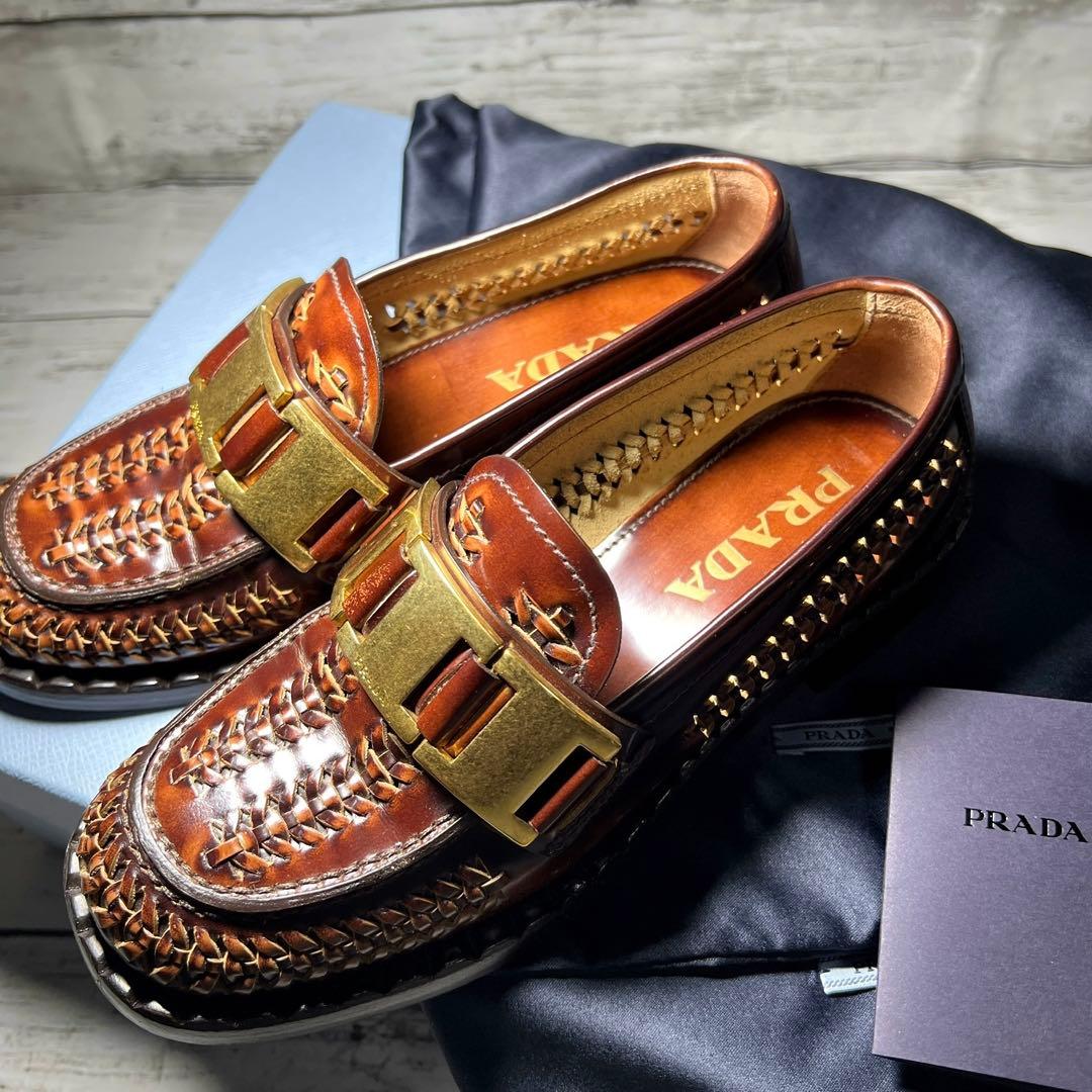希少美品✨PRADA プラダ ブラッシュドレザーローファー34革靴フラット金具