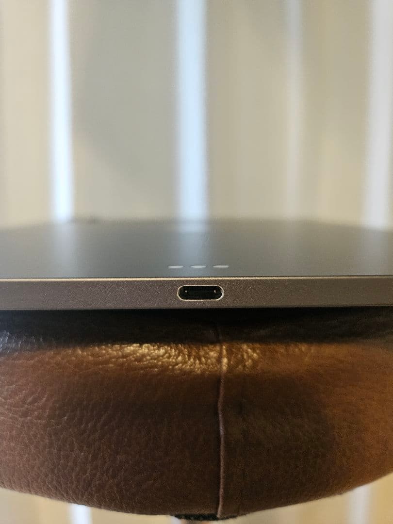 H*A様 iPad pro 第5世代　128GB Wi-Fi　12.9インチ