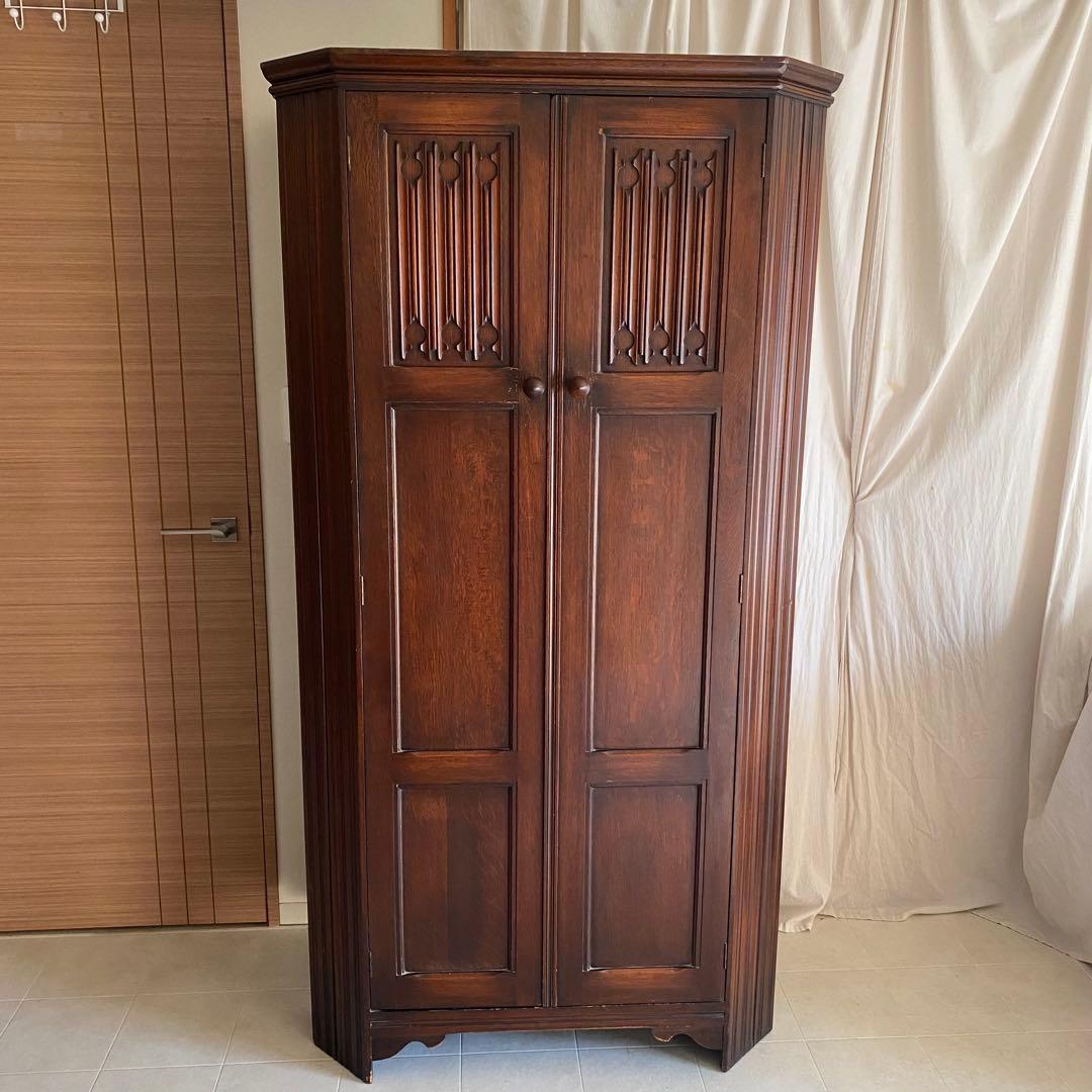 イギリス　アンティーク　ワードローブ　英国カントリー　ヨーロピアン　キャビネット