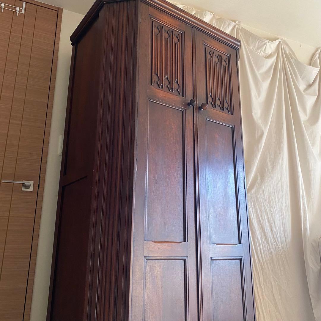 イギリス　アンティーク　ワードローブ　英国カントリー　ヨーロピアン　キャビネット