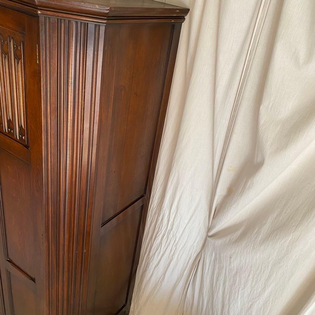 イギリス　アンティーク　ワードローブ　英国カントリー　ヨーロピアン　キャビネット