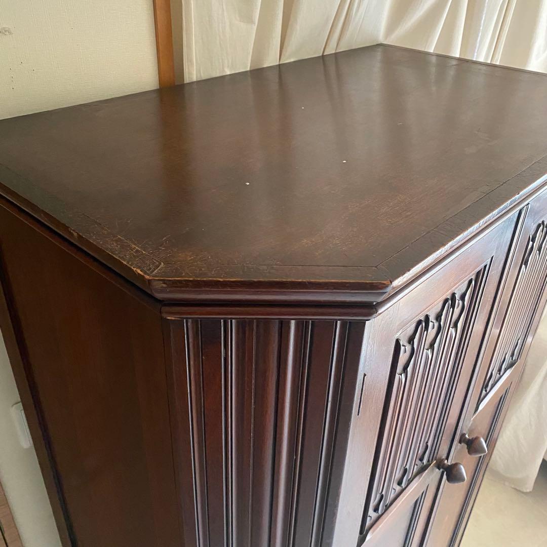 イギリス　アンティーク　ワードローブ　英国カントリー　ヨーロピアン　キャビネット