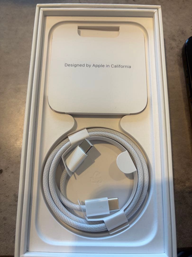 Mayumi ❄️ 　iPhone15pro128GB ブラックチタニウム