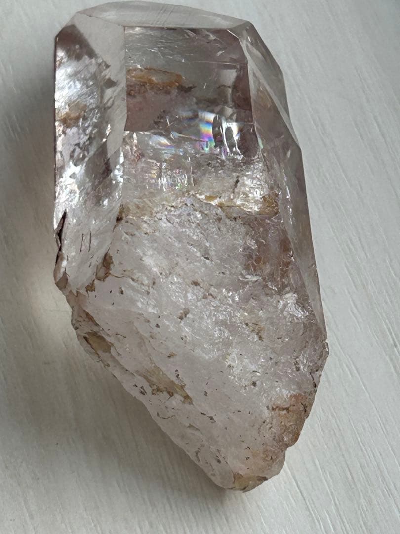 ブラジル・ディアマンティーナ産 レインボー入り ナチュラルクリアクォーツ