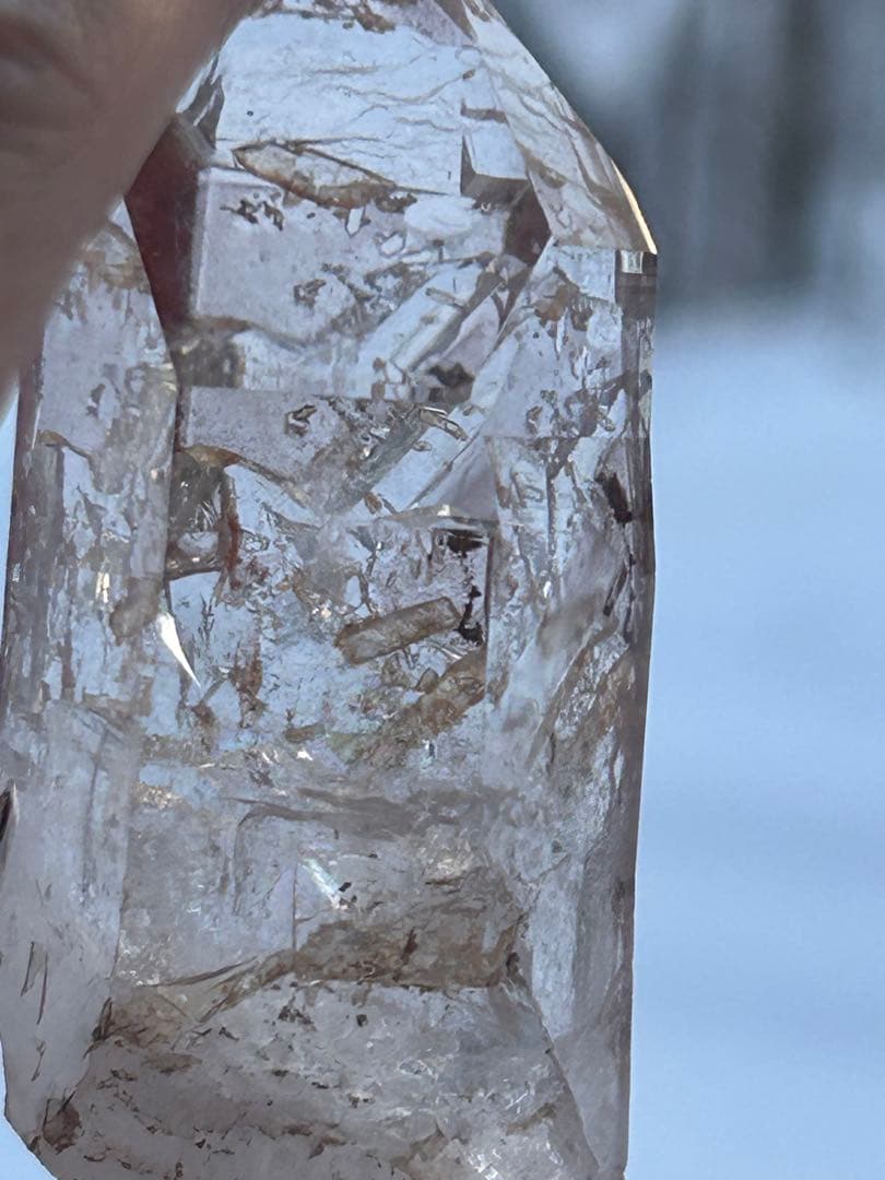 ブラジル・ディアマンティーナ産 レインボー入り ナチュラルクリアクォーツ