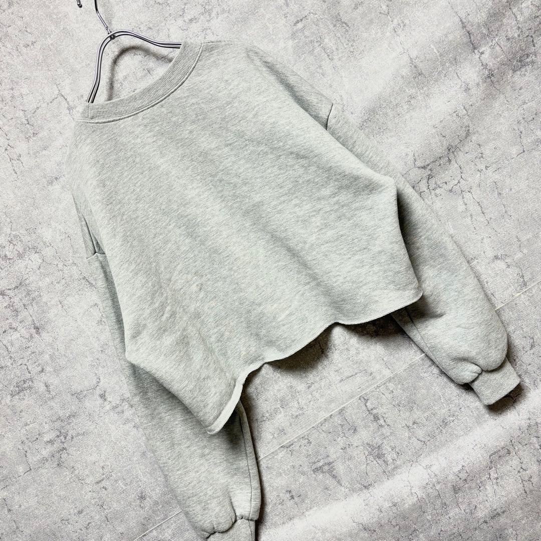 BLACK EYE PATCH クロップドスウェット グレー