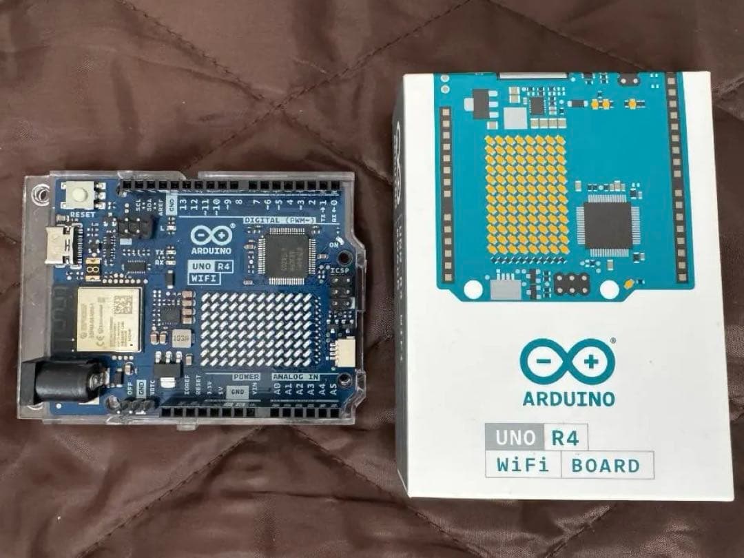 【おまけ付】Arduino Uno R3 カーキット＋ Uno R4 WiFi